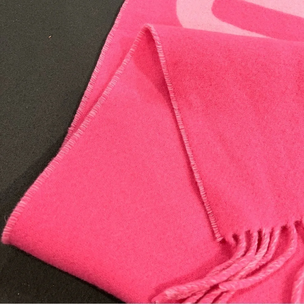 Jacquemus Pink Fringe Logo Scarf - Picture 7 of 14